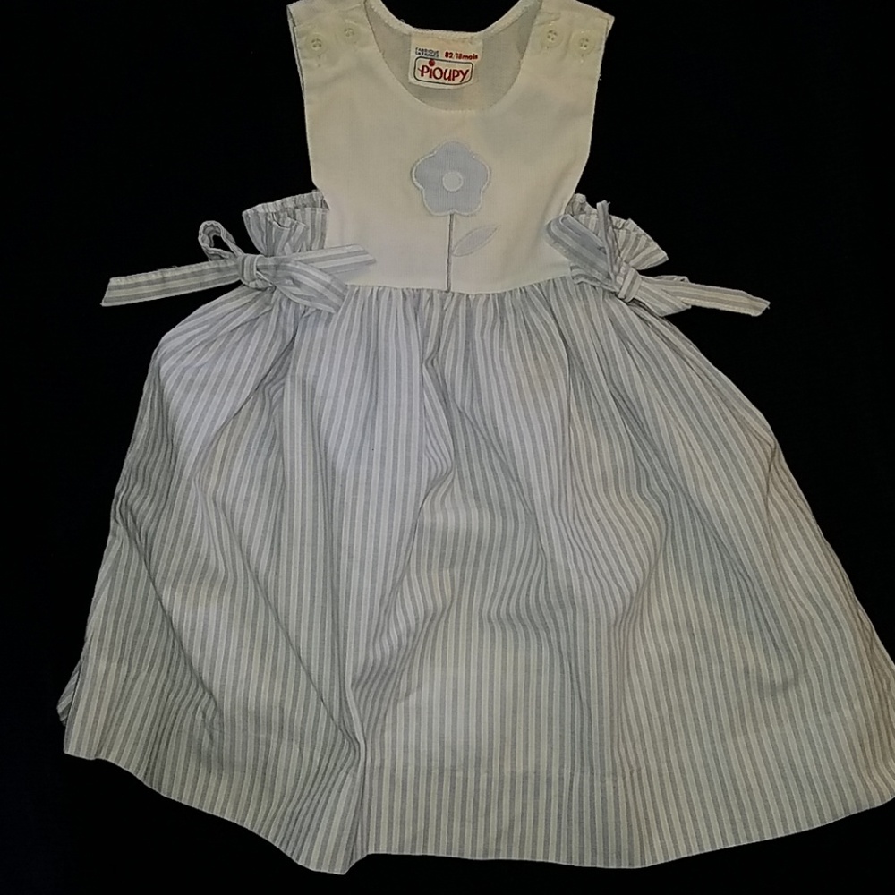 French little girl's pinafore